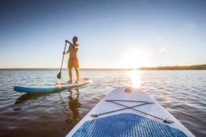 Paddle sur le lac proche de Mimizan